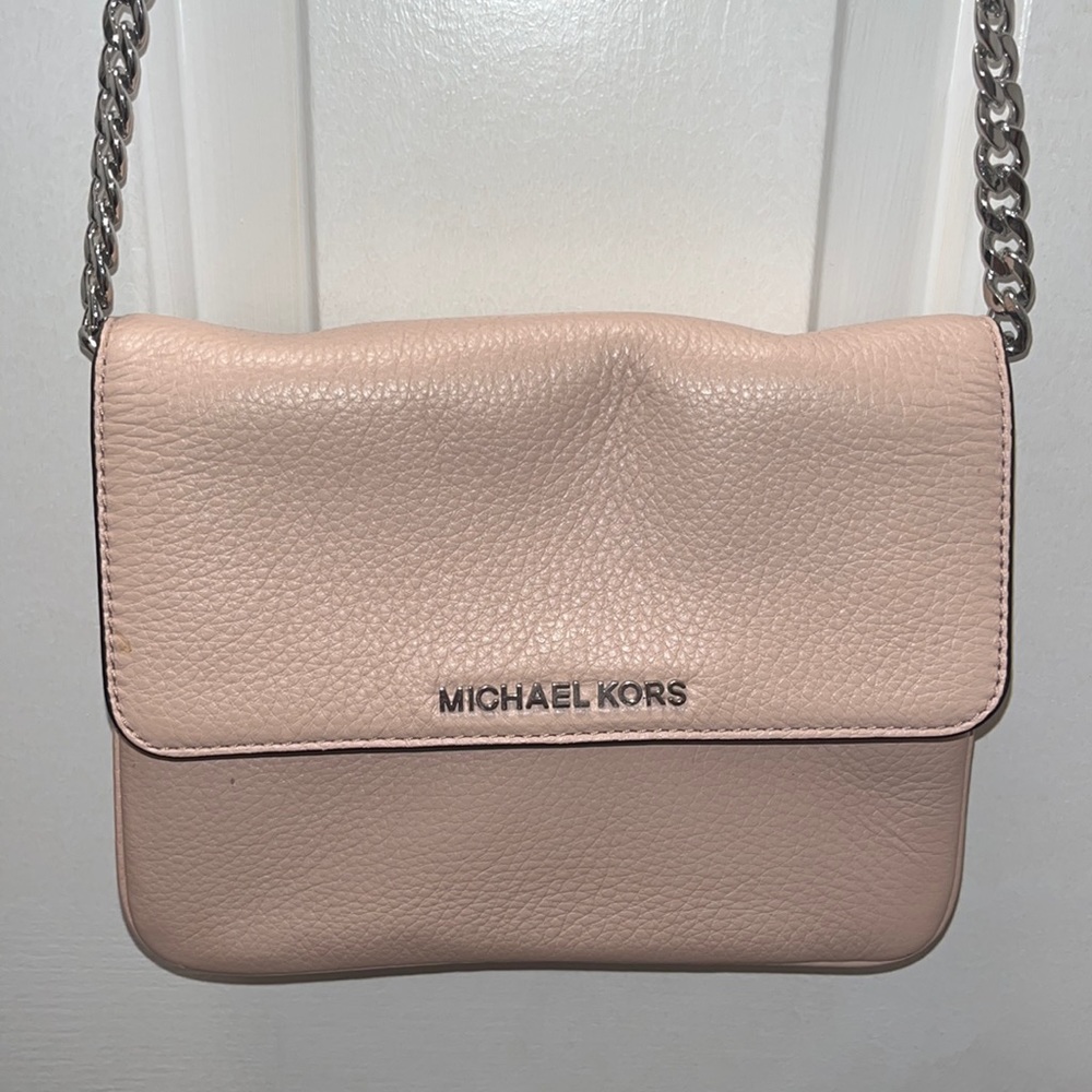 Michael Kors Crossbody Bag Light Pink/Blush with Silver Chain. Good condition